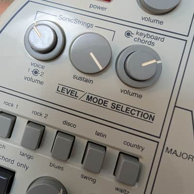 Vintage Suzuki Omnichord System Two Model OM-84 Synthesizer w/ Hard Case, Manual & Overlay 1984 - Ivory image 12