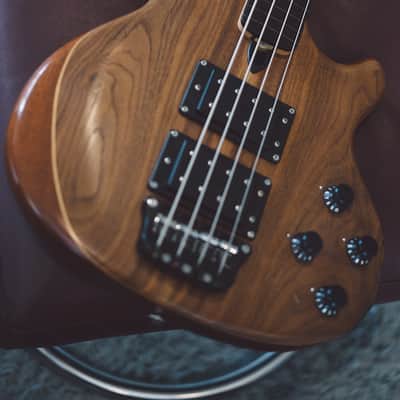 Wal Mk2 Fretless American Walnut Facings, Mahogany Core, Ebony Fretboard Electric Bass Guitar image 5