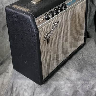 SPECTACULAR COND 1975 Fender Vibro Champ 6-Watt 1x8" Guitar Combo Amp! image 3
