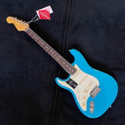 Fender American Professional II Stratocaster Left-Handed RW Miami Blue 8lbs, 3oz US210038393 image 2