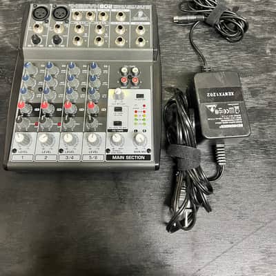 Behringer 802 8-Input 2-Bus Mixer XENYX EQ 2016 - Present - Standard image 1