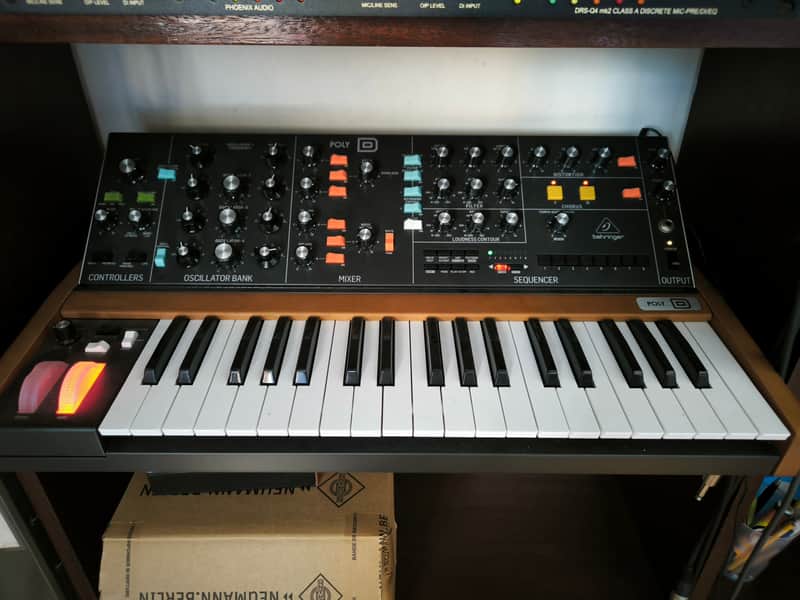 Behringer Poly D 4-Voice Polyphonic Synthesizer 2020 - Present - Black / Wood image 1