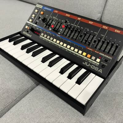 Roland JU-06A *MINT* Bild 2