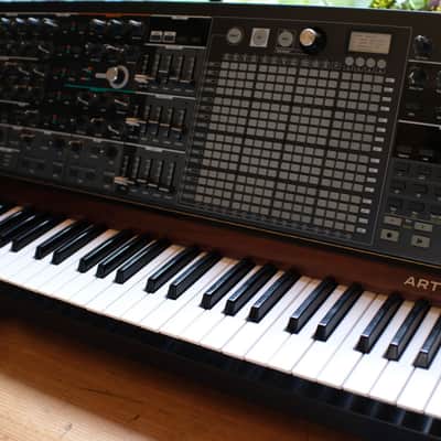 Arturia MatrixBrute