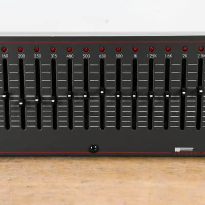 Peavey QF 131 31-Band Graphic Equalizer CG01454 image 3