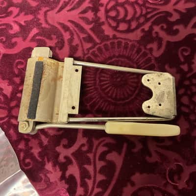 Gibson Lyre Vibrola Nickel Gibson 1960’s - Nickel image 3