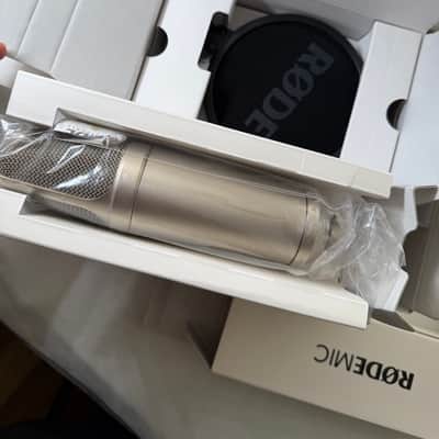 RODE NT2-A Studio Condenser Microphone Complete Kit- Brand New image 5