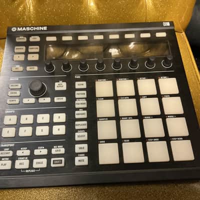 Native Instruments Maschine MKII 2010s - Black image 1
