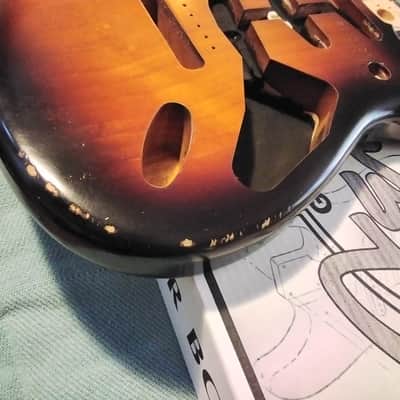 Fender  Stratocaster 3Tone Vintage Sunburst New Guitar Body image 5