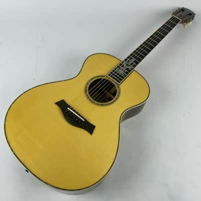 Taylor XXX-BE 2004 - Natural 30th Anniversary. Brazilian Rosewood, Highly inlaid top of the line trim , with Original Hardshell Case.... Minty image 6