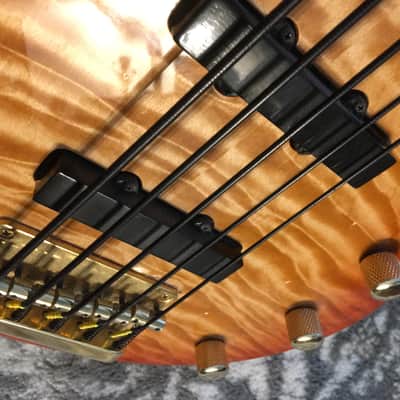 Yamaha BB-G5 5 String Electric Bass High Definition Tiger Amber Burst Top image 8