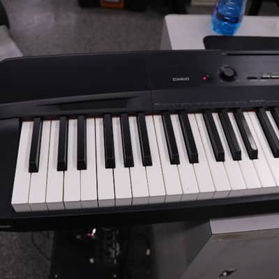 Casio PX-160 Privia 88-Key Digital Piano 2010s - White image 2