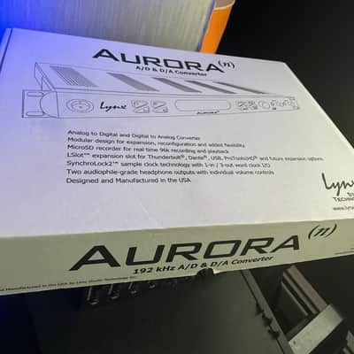 Lynx Aurora (n) 24-Channel AD/DA Converter with Thunderbolt Interface 2010s - Blue/Black image 1