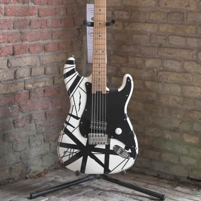 EVH Striped Series ’78 Eruption - White with Black Stripes Relic image 3