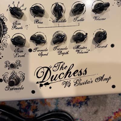 Victory Amps V4 The Duchess 180-Watt Hybrid Guitar Amp Pedal 2022 - Present - Cream image 4