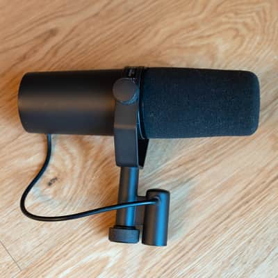 Shure SM7B Cardioid Dynamic Microphone image 1