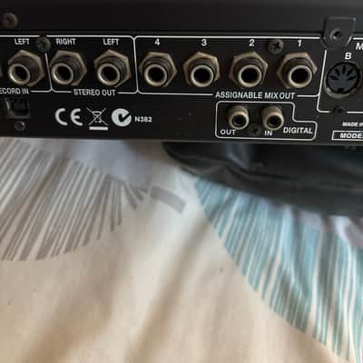 Akai MPC 1000 Sampler - Black image 5