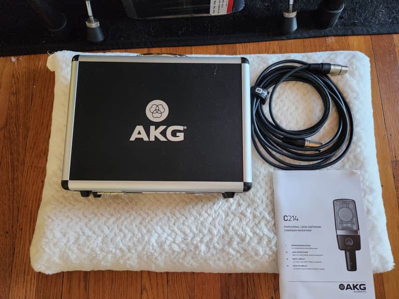 AKG C214 Large Diaphragm Cardioid Condenser Microphone