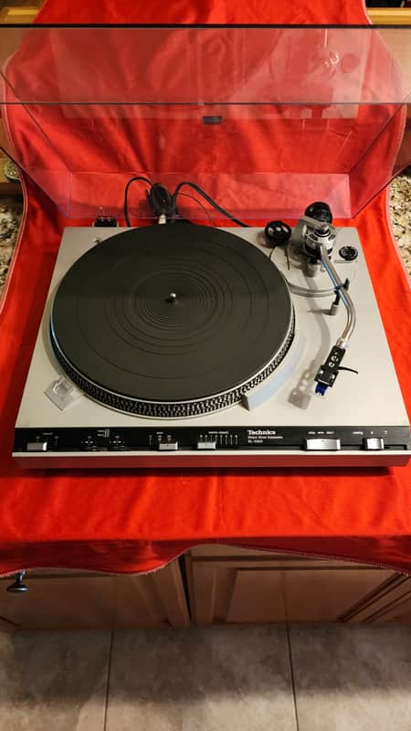Technics SL-3300 Direct Drive Auto Turntable MINT image 1