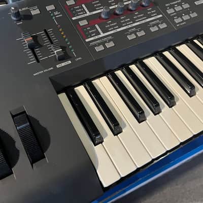 Yamaha MOXF 6 Production Synthesizer 2000s - Gray image 2