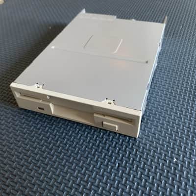 Akai S5000 / S6000 Sampler Original Floppy Drive image 2