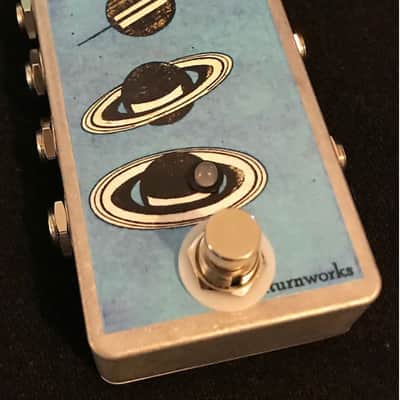 Saturnworks Stereo A/B Box Guitar Switch Pedal with LED + Neutrik Jacks - Handcrafted in California