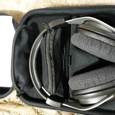 Shure SRH1540 Professional Closed Back Studio Headphones 2010s - Black image 15