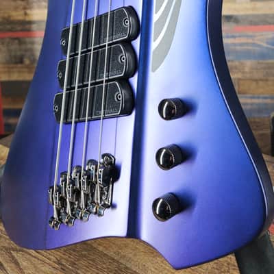 Dingwall D-Roc Standard 4 2024 - Colorshift Blue-Purple image 9
