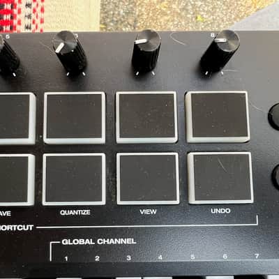 M-Audio Oxygen Pro 61 MIDI Keyboard Controller 2020 - Present - Black image 10