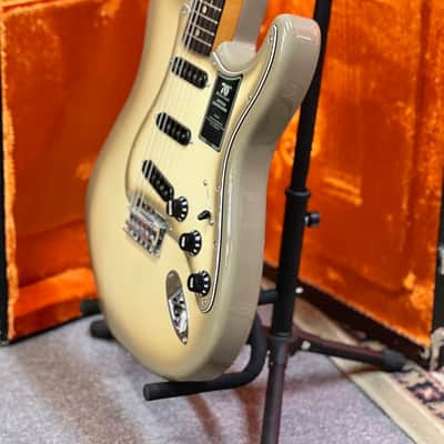 2024 Fender 70th Anniversary Vintera II Stratocaster - Antigua image 5