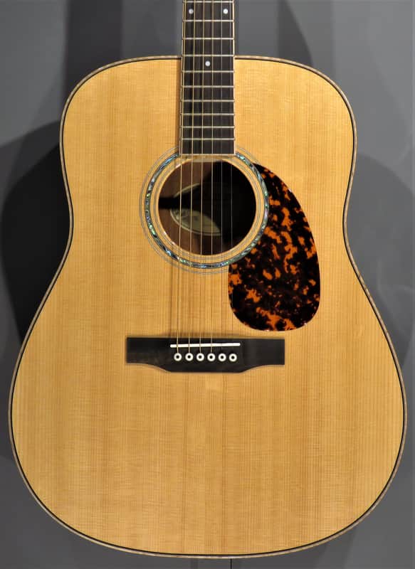 Larrivee D-05, Mahogany/Spruce, Gloss Natural, Larrivee Hardshell Case (2021) image 1