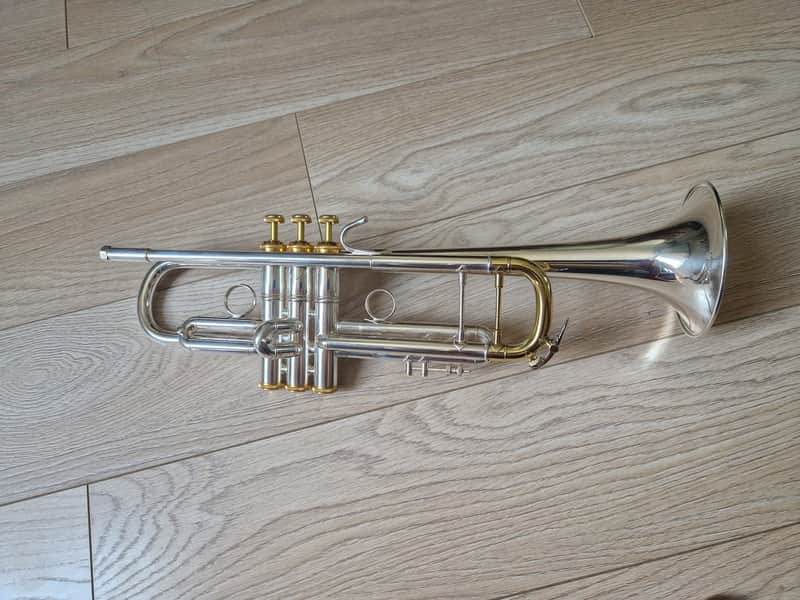 Vincent Bach Stradivarius 72* Silver and gold trim image 1