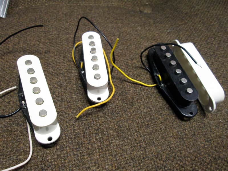 Unknown S/S/S Pickup Set White 3 p/u's Single Coil Strat or other style image 1