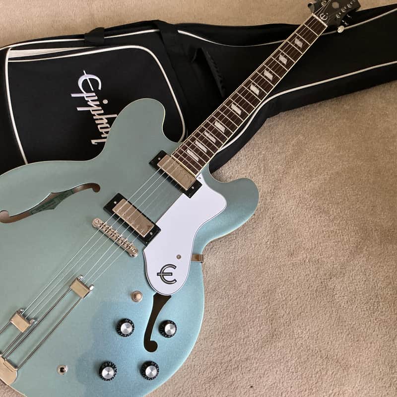 2020 s Epiphone Riviera Pelham Blue