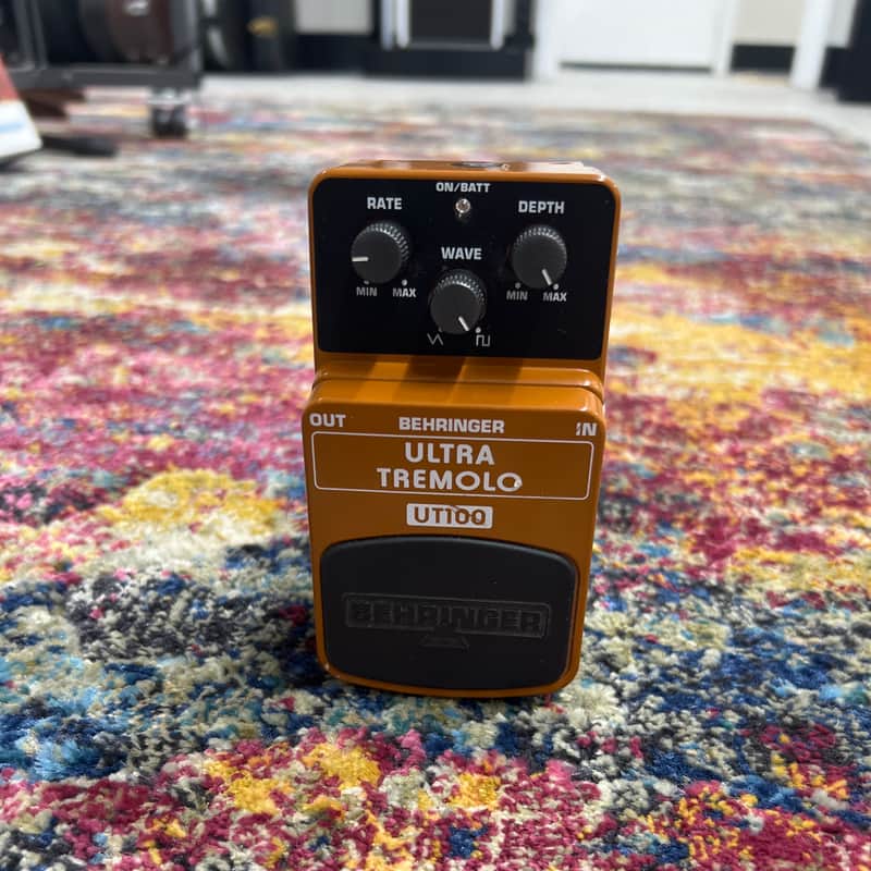 Behringer UT100 Ultra Tremolo Pedal image 1