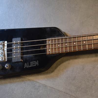Hondo Steinberger-style ALIEN Headless Bass NOW 100€ reduced WEEKEND PRICE! Was 599€! rare model * real vintage made in South Korea in the 1980s * 24 frets/very good! * very rare with German Schaller 3-D bridge+original Grover tuners*perfect travel bass image 1