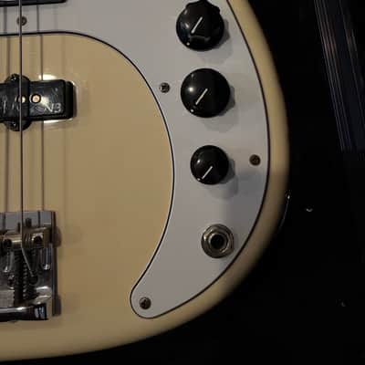 Fender American Deluxe Precision Bass with Rosewood Fretboard 2011 - 2015 - Olympic White image 6