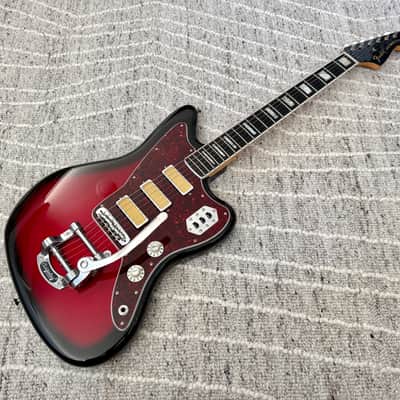 Fender Gold Foil Jazzmaster 2023 - Candy Apple Burst image 5