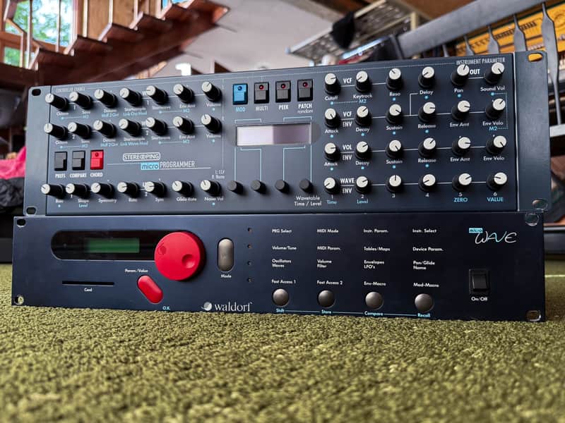 Waldorf Microwave Rackmount Wavetable Synthesizer 1989 - Blue image 1