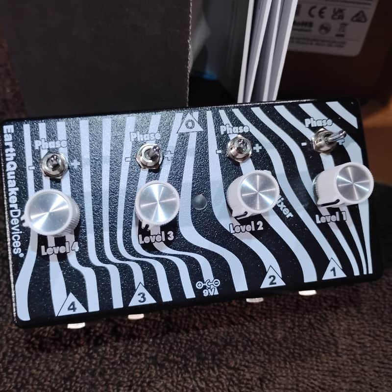 EarthQuaker Devices Four to One Mixer