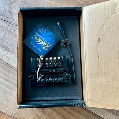 N.O.S Original 80’s Kahler  7200 Tremolo Bridge System + String Lock image 4