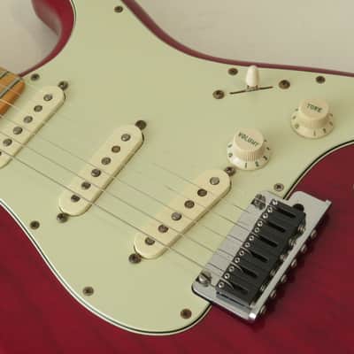 1998 Fender American Deluxe Stratocaster in Cranberry Transparent image 13
