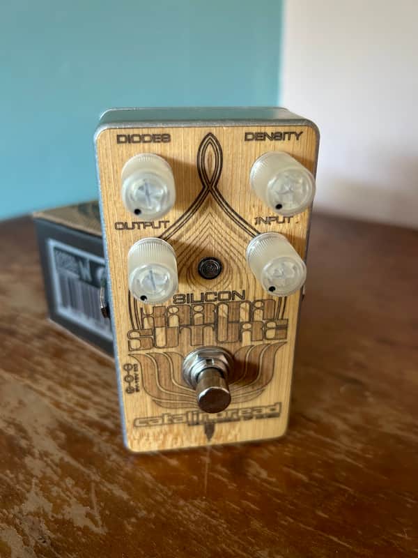 Catalinbread Karma Suture Silicon Fuzz - Silver/Bamboo image 1
