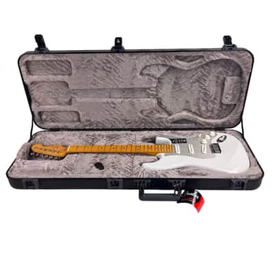 Fender American Ultra II Stratocaster, Maple Fingerboard, Avalanche - 1093 image 11