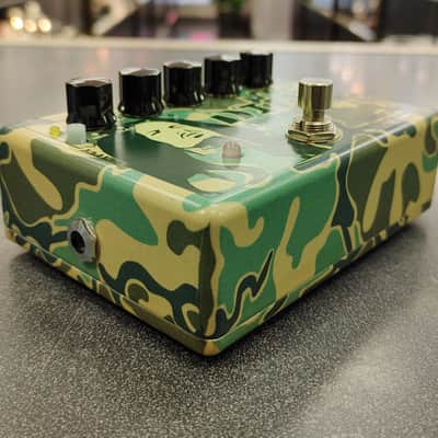 MXR DD11 Dime Distortion Guitar Effects Pedal 2010s - Camouflage image 7