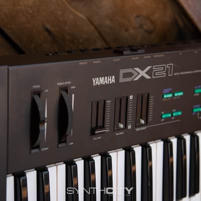 Yamaha DX21 Programmable Algorithm Synthesizer image 3