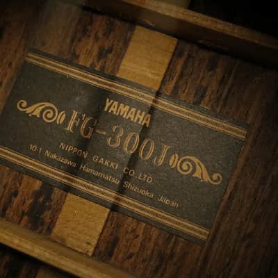 Rare Vintage 1975 made Black Label Yamaha FG-300J Black Label Acoustic Guitar Made in Japan image 9