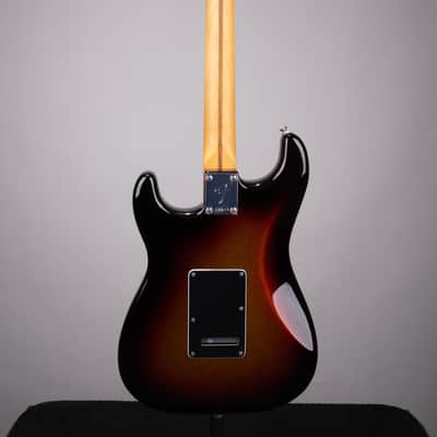 Fender Player II Stratocaster Electric Guitar - Limited-edition Sparkle 3-color Sunburst image 4