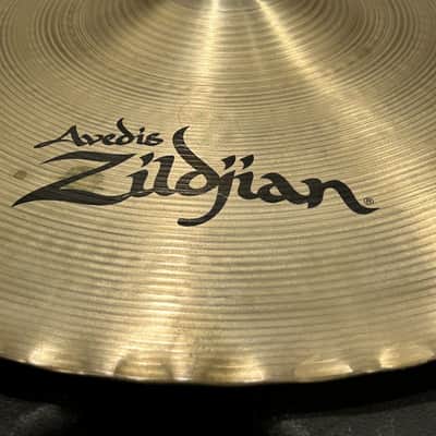 Zildjian 14" A Series Mastersound Hi-Hat Cymbals (Pair) 1998 - 2012 - Traditional image 4