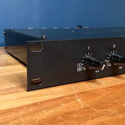 Yamaha MLA7 8-Channel Mic Line Amplifier image 3